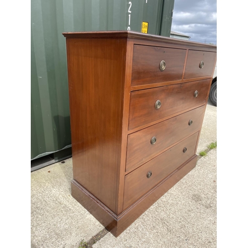 296 - An Edwardian mahogany chest of five drawers 122x53x122