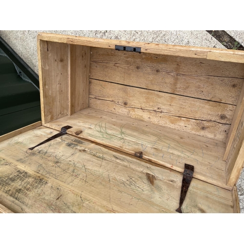 330 - A country pine blanket box 94x46x44