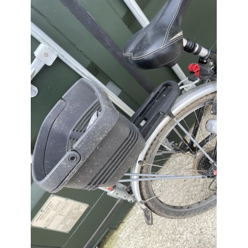 334 - A trek 3.0 cycle with HANMAX rear mounted basket