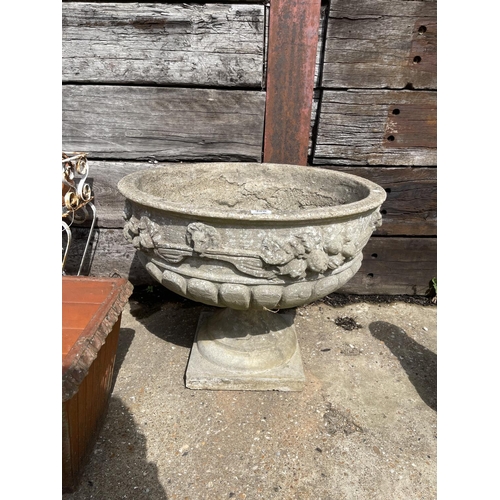 386 - A very large concrete circular pedestal planter 67cm diameter 57cm high