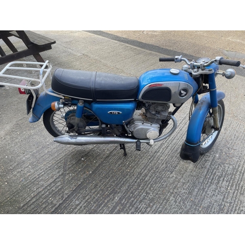 450 - HKP 388N - Honda CD 175, first registered 1/4/75. One registered keeper from new, now SORN,V5 presen... 