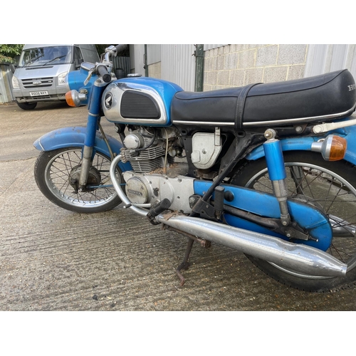 450 - HKP 388N - Honda CD 175, first registered 1/4/75. One registered keeper from new, now SORN,V5 presen... 