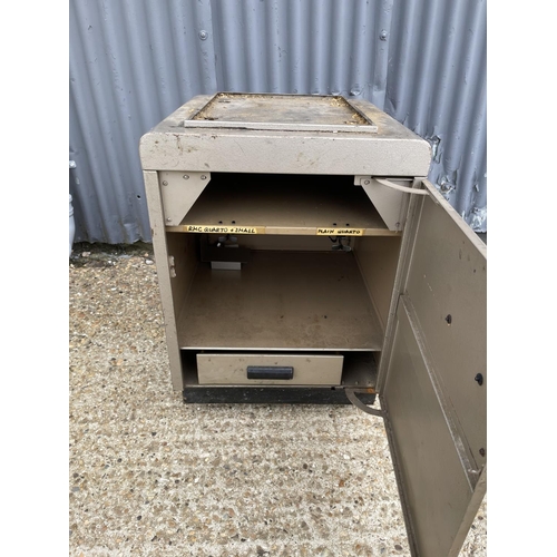 95 - A vintage metal cabinet