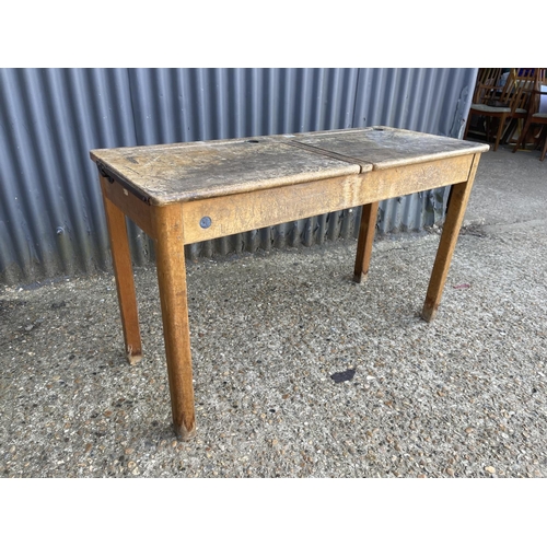 105 - A vintage double school desk