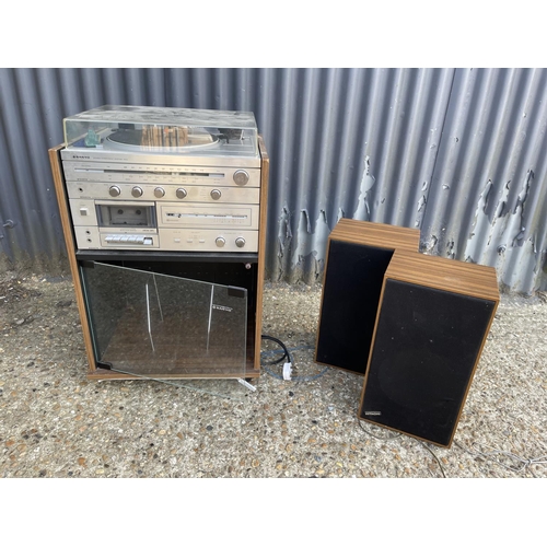 108 - A Sanyo hifi in case with pair of speakers