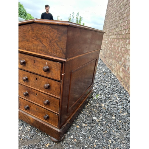 15 - A wide Victorian mahogany davenport desk with four drawers and four dummy drawers  73x60x77