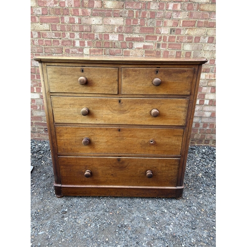 16 - A Victorian mahogany chest of five drawers  112x50x115