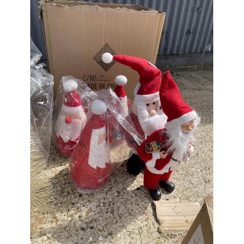 212 - Five novelty santas