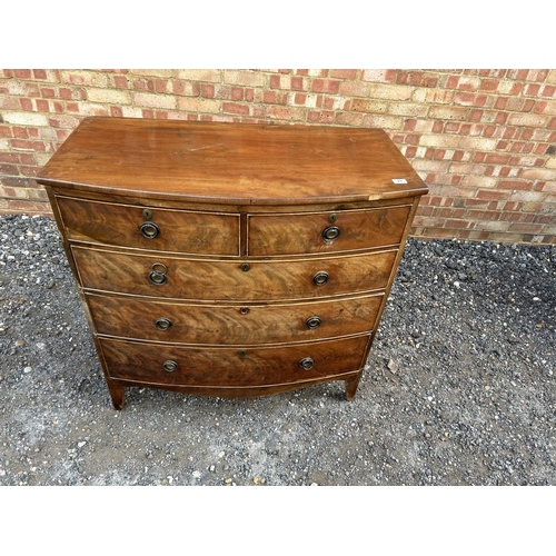 28 - A Victorian mahogany bow front chest of five drawers  104x52x103