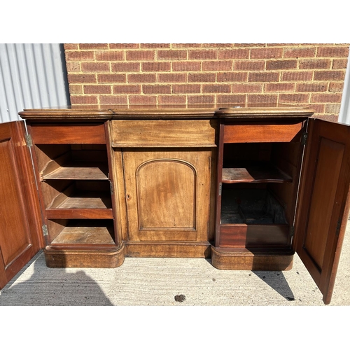 42 - A Victorian mahogany buffet sideboard  153x54x90