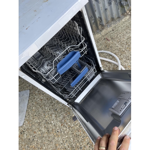 63 - Bosch slimline dishwasher