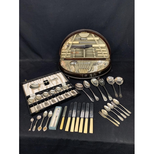 603 - Oak cased Stainless Nickel canteen of cutlery, EPNS dessert set, set of six knives and loose cutlery