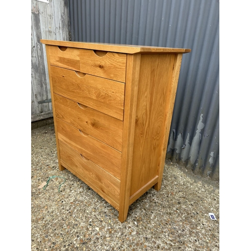 108 - A modern light oak chest of six drawers 87x46x105