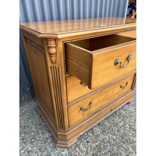 250 - A pine chest of four drawers 104x50x90