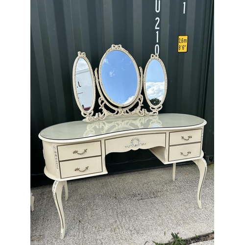 293 - A french style white and gold painted bedroom pair consisting of a chest of four drawers with a matc... 