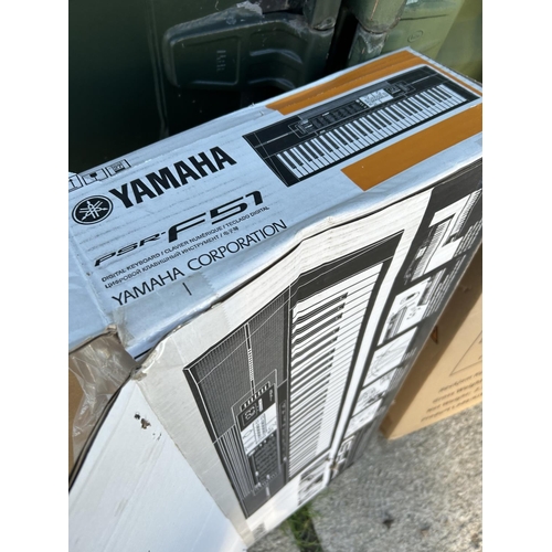 362 - Yamaha keyboard with folding stand