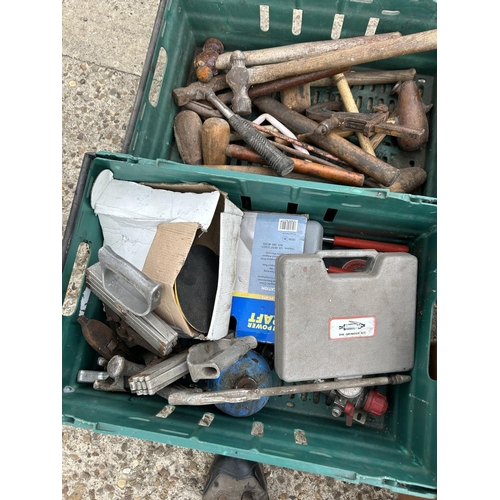 434 - Four trays of tools including tyre changing bars, hammers, riveter etc