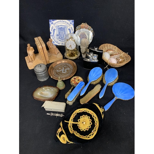 653 - Kundo clock, onyx eggs, enamel brush set and other sundry items