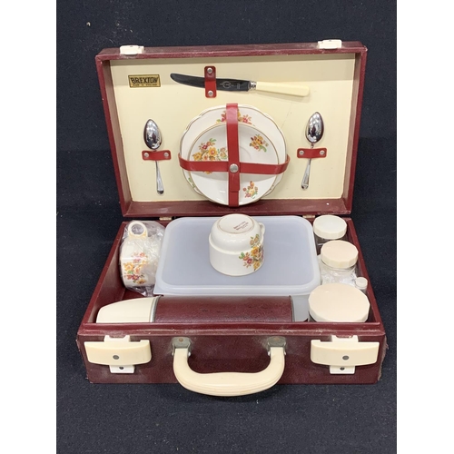 Vintage Brexton Picnic Set for two