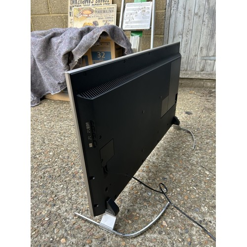 259 - A modern Panasonic 40inch flat screen TV