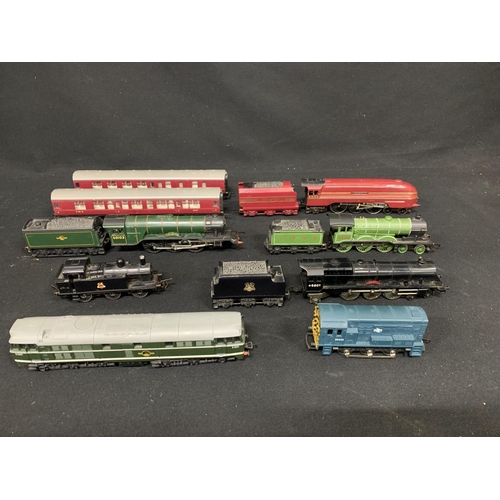 816 - Seven Hornby Locos, tenders and carriages