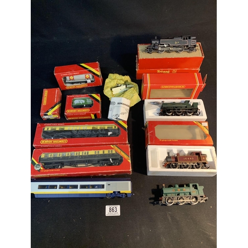 863 - 4 OO Gauge Locos, 3 carriages and 3 trucks