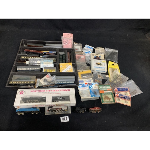 868 - 5 N Gauge Locos, carriages and spares