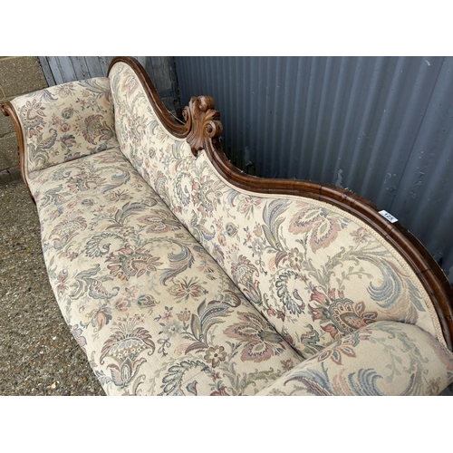 125 - A Victorian mahogany chaise lounge 215 cm