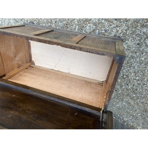 134 - A oak blanket box