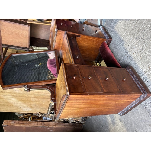 306 - A victorian mahogany pedestal dressing table stamped GILLOW 150 x50x98