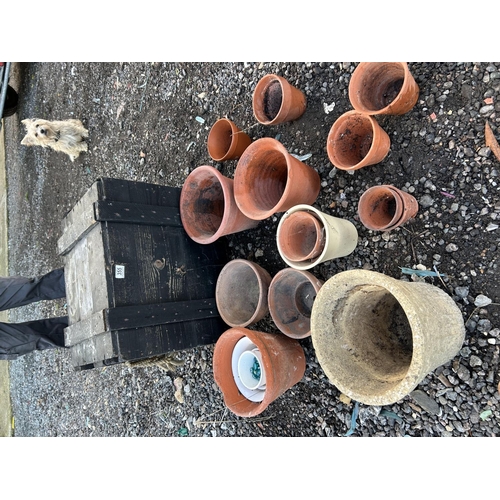 356 - Vintage packing crate containing terracotta pots