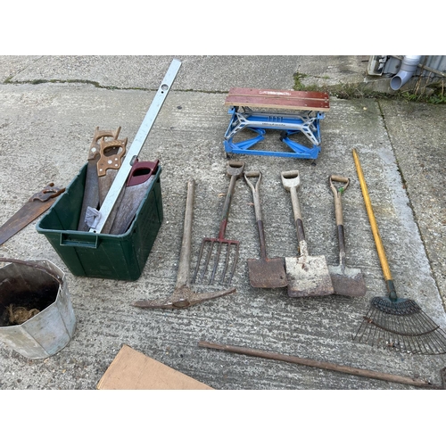 50 - Hand tools, workmate, tub and tin trunk with contents