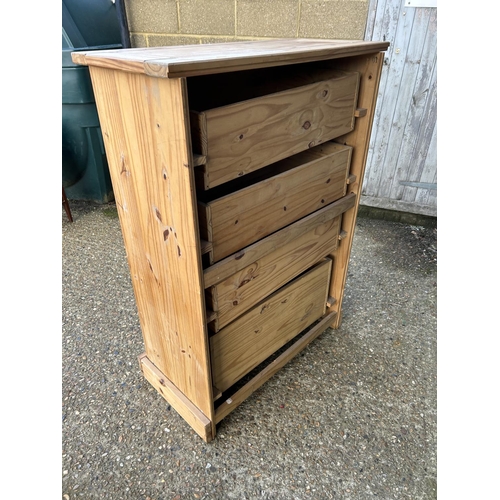 147 - Modern chest of five drawers