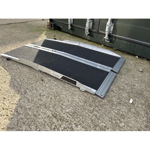 393 - A folding aluminium access ramp