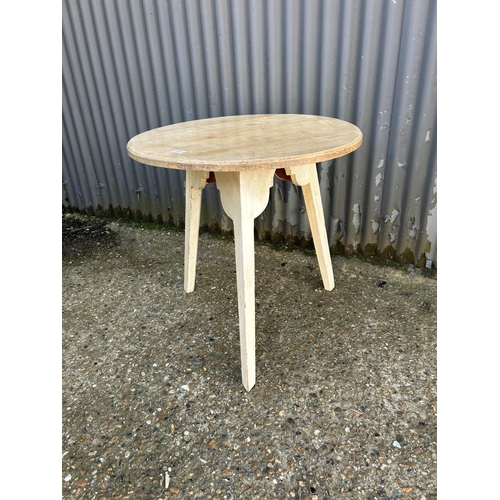 45 - CIRCULAR PAINTED PINE CRICKET TABLE