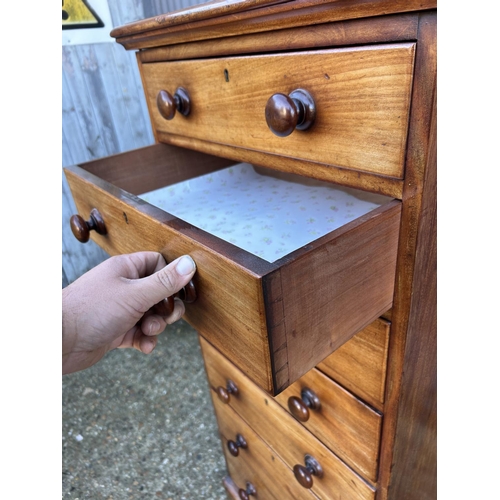 55 - A tall slim victorian mahogany chest of seven drawers 60x44x140