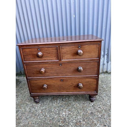 58 - A good quality Victorian mahogany chest of four drawers 91x48x88