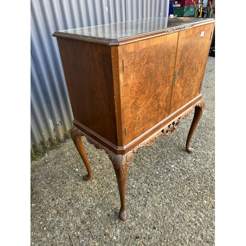 93 - 20th century Walnut drinks cabinet 90 x 45 x 107cms high