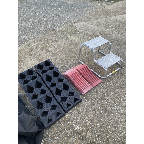 488 - Two pairs of caravan ramps and caravan steps