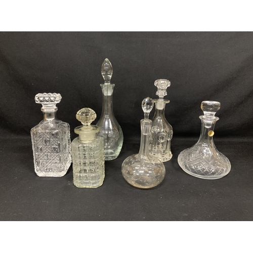 514 - 6 glass Decanters