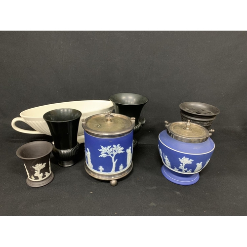 718 - Two Wedgwood Biscuit Barrels and 4 other pieces of Wedgwood