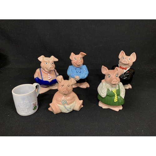 674 - Set of 5 Wade Nat West Pig Money Banks and Wade Nat West Pig Mug