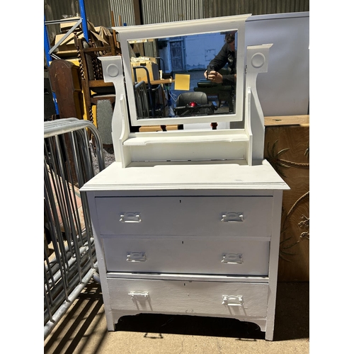 120 - A white painted dressing table