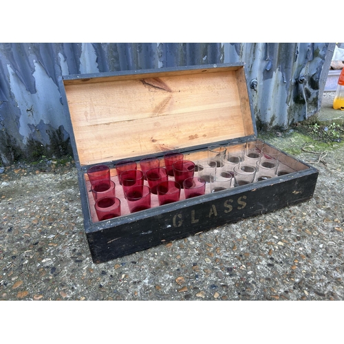 180 - A vintage wooden box fitted with drinking glasses