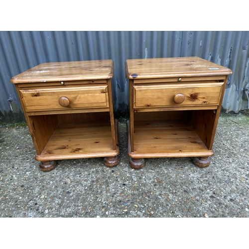 224 - A pair of modern pine single drawer bedsides