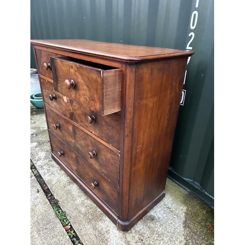 271 - A victorian mahogany chest of five drawers 120x50x120