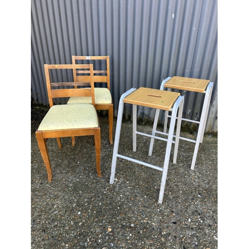 59 - Two retro chairs and two lab stools