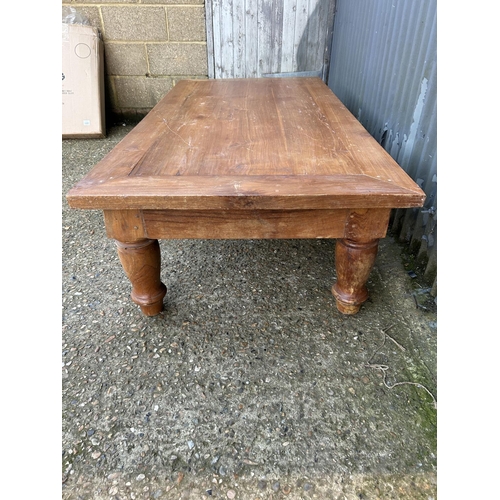 87 - An eastern hardwood coffee table 160x80