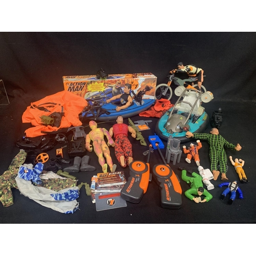 597 - Collection of Action Men and accessories