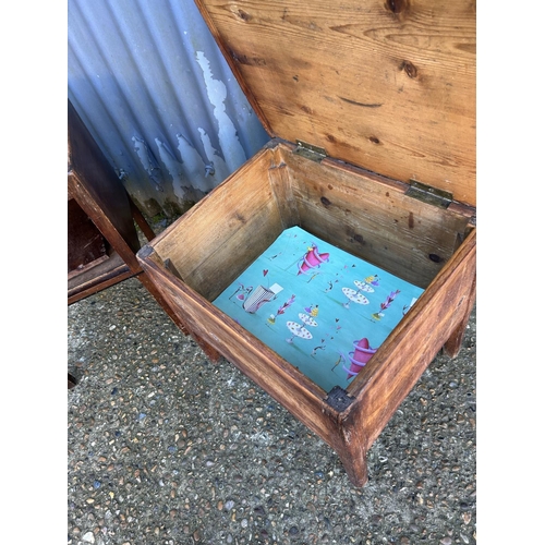 232 - An antique pine commode box together with a mahogany nightstand AF